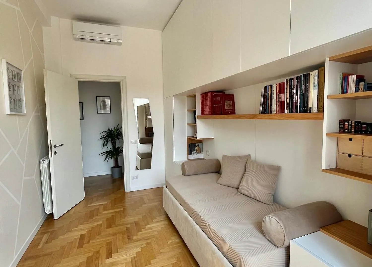 Sunrise House - San Giovanni Rome